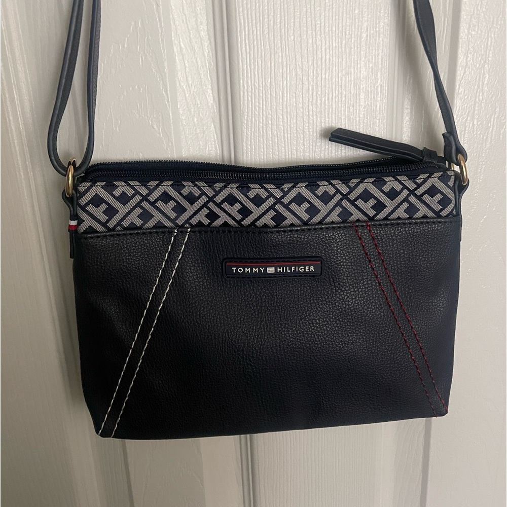 Tommy Hilfiger crossbody